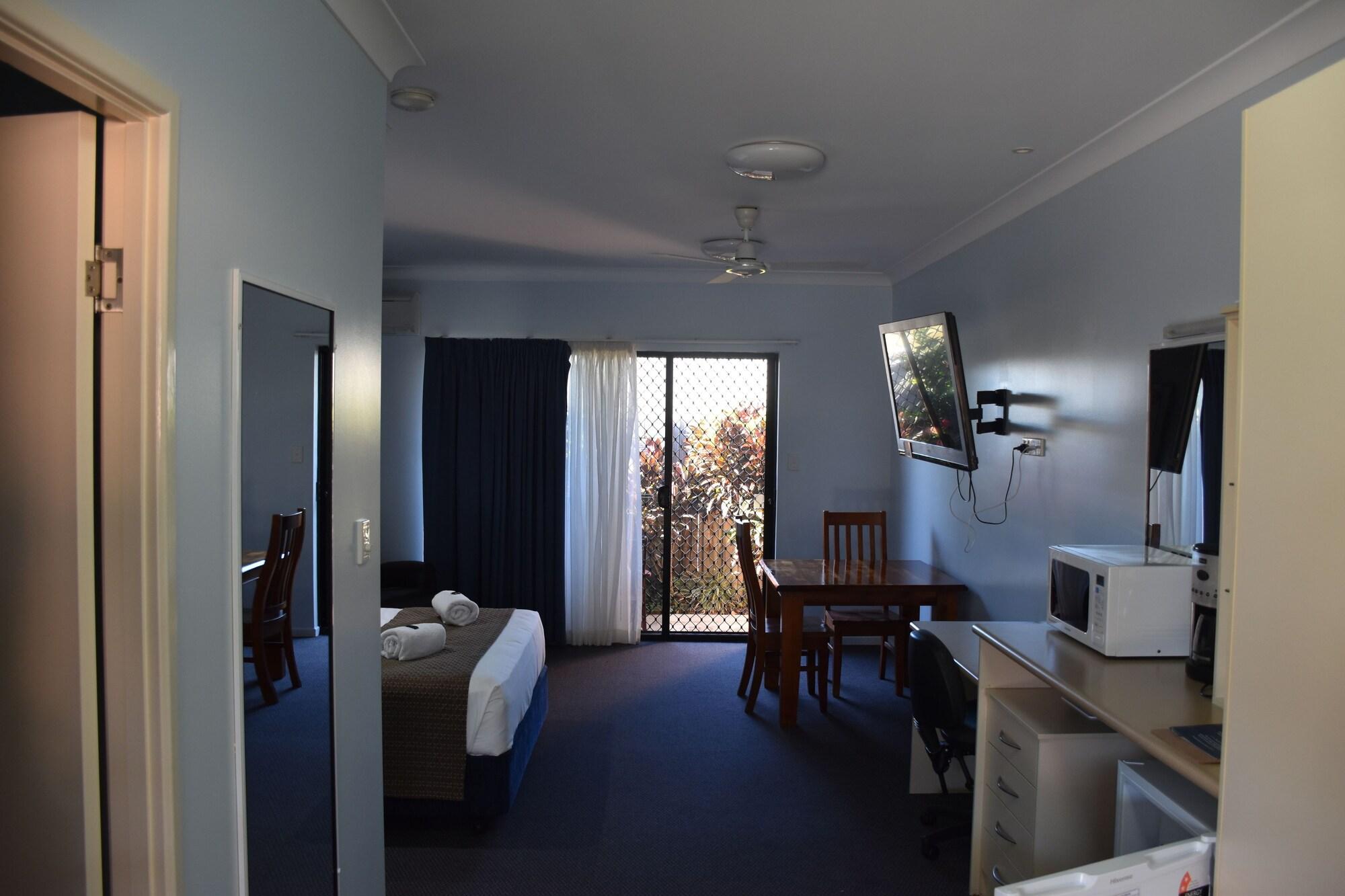 Bluewater Harbour Motel โบเวน ภายนอก รูปภาพ