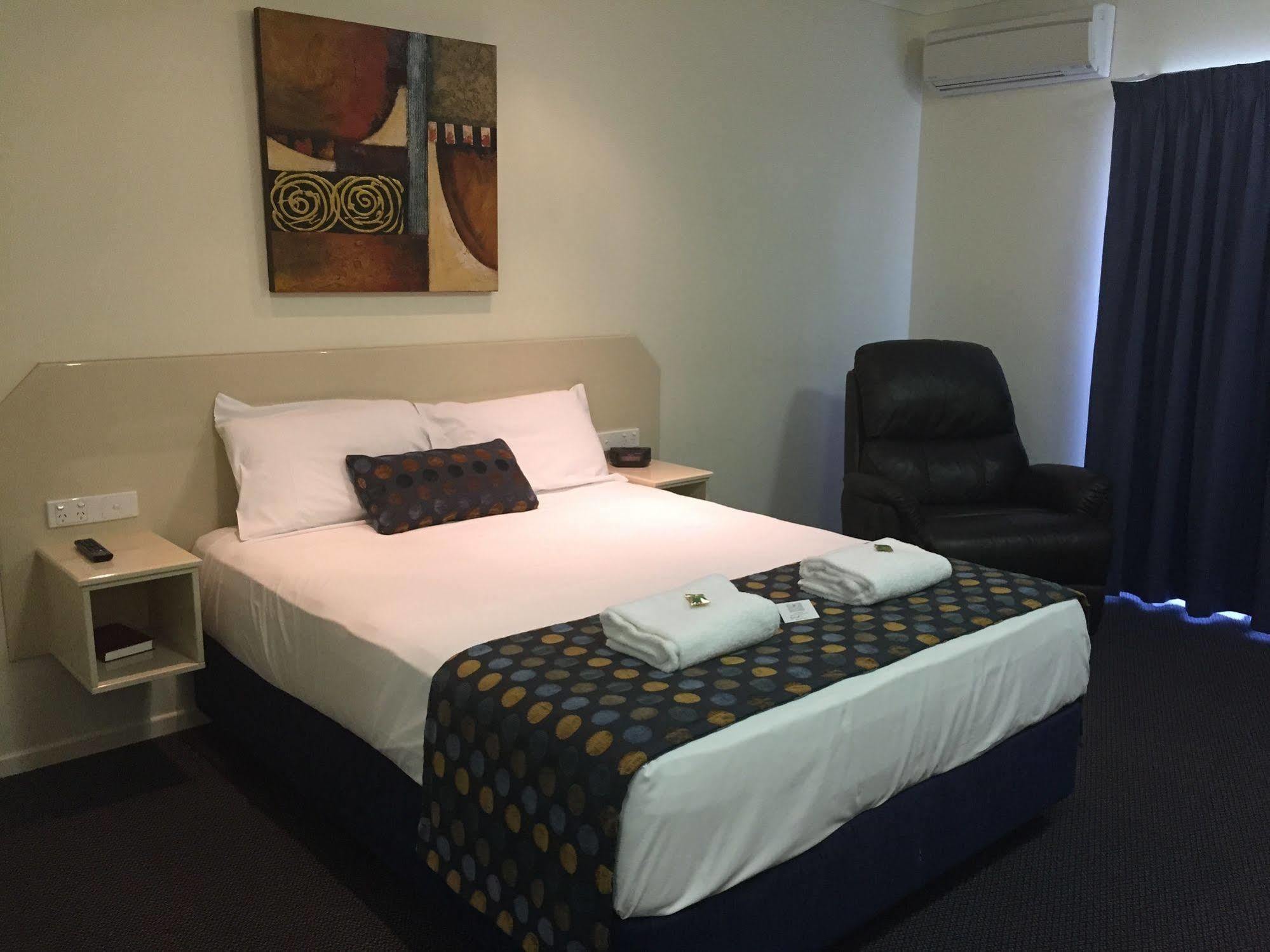 Bluewater Harbour Motel โบเวน ภายนอก รูปภาพ