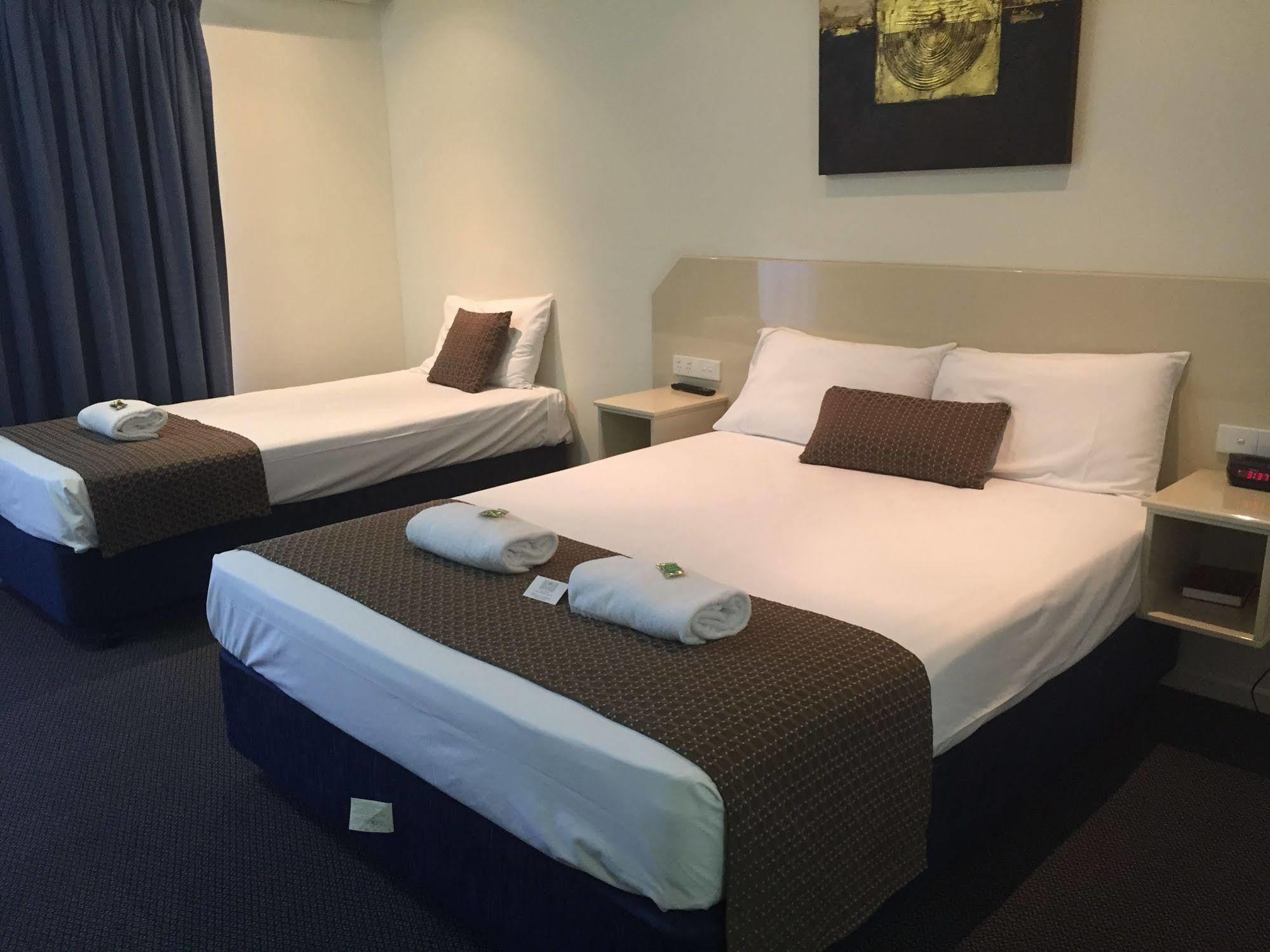 Bluewater Harbour Motel โบเวน ภายนอก รูปภาพ