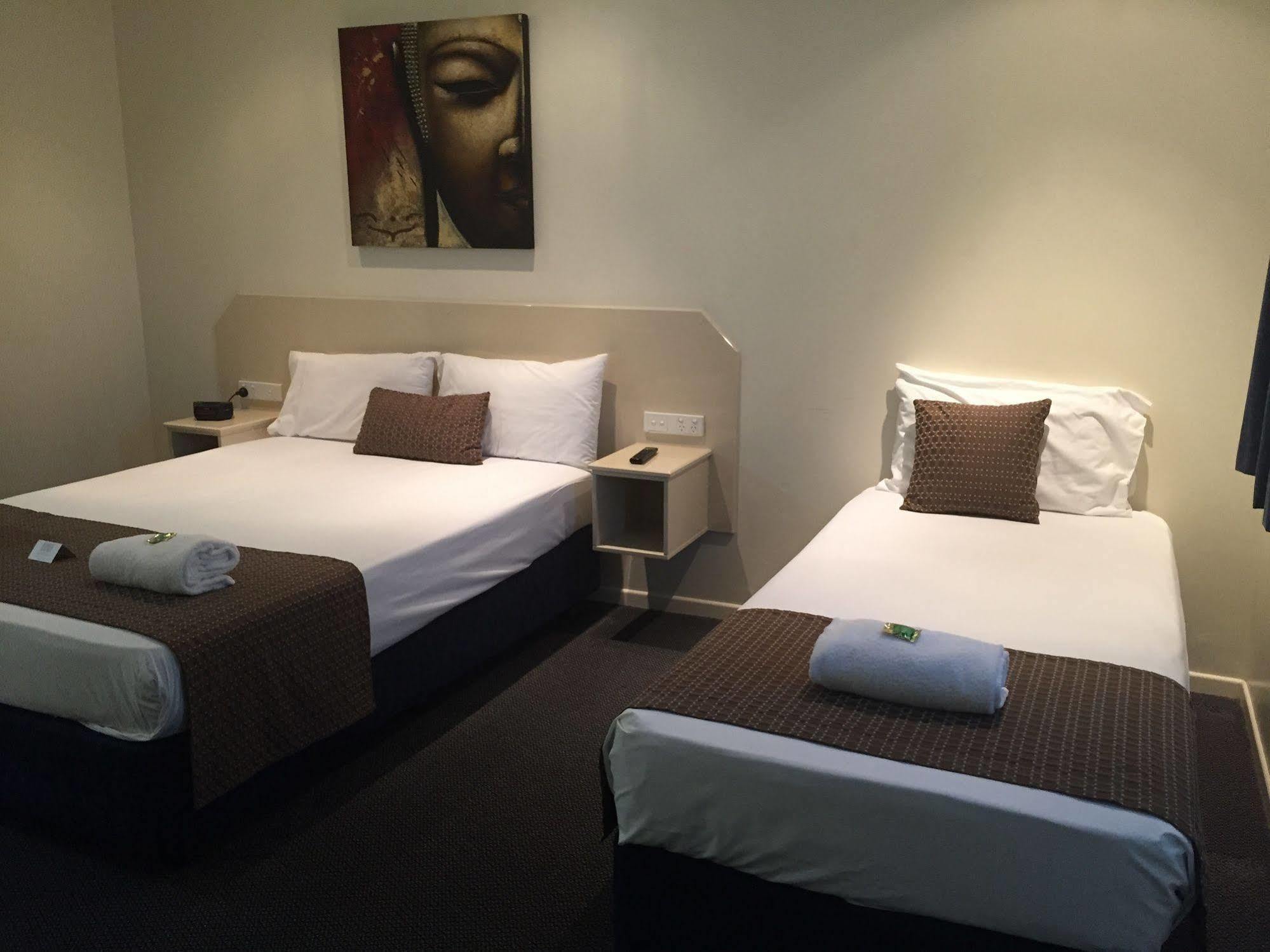 Bluewater Harbour Motel โบเวน ภายนอก รูปภาพ