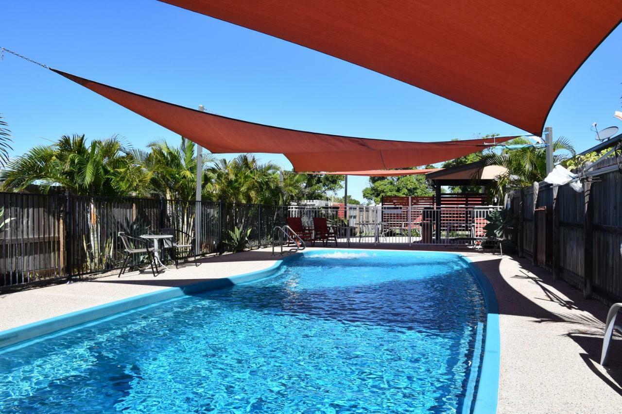 Bluewater Harbour Motel โบเวน ภายนอก รูปภาพ