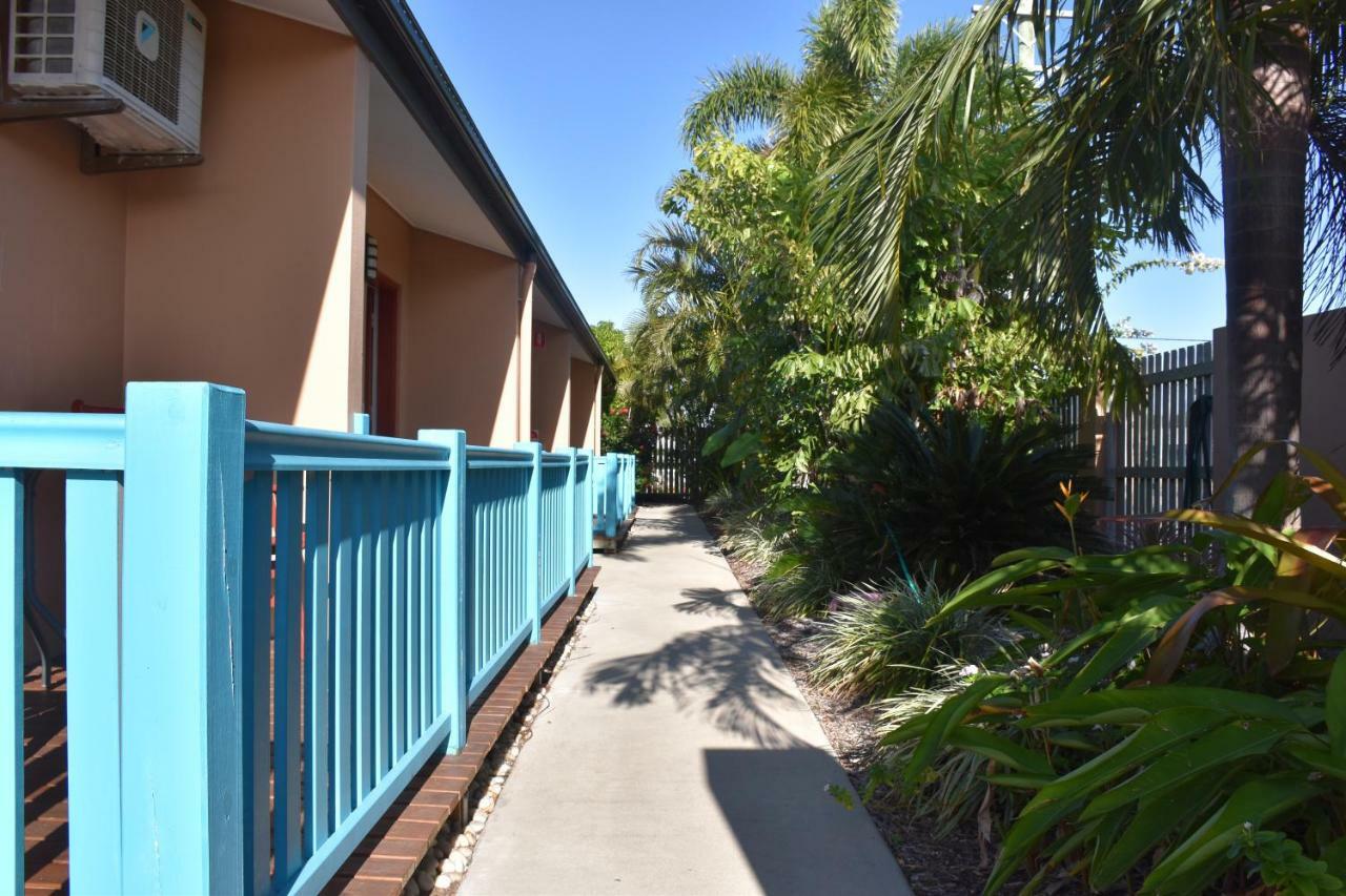 Bluewater Harbour Motel โบเวน ภายนอก รูปภาพ