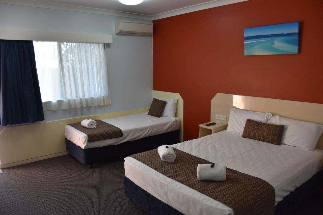 Bluewater Harbour Motel โบเวน ภายนอก รูปภาพ